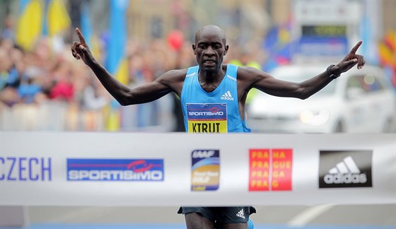 Praský plmaraton ovládl Kean Peter Kirui asem 59:22 minuty.