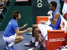 Francouzsk tenista Gael Monfils a nehrajc kapitn Arnaud Clement ve