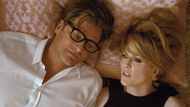 Colin Firth a Julianne Moore ve filmu Single Man (2009), který režíroval Tom Ford.