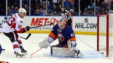 Ale Hemský z Ottawy práv pekonal Anderse Nilssona v brance  NY Islanders.