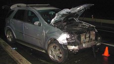 Tragická nehoda mercedesu a Fiatu Punto mezi Hulínem a Kromíí.