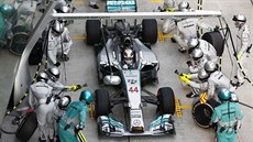 Výmna pneumatik v boxech je ve Formuli 1 otázkou nkolika sekund.