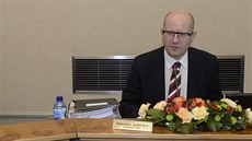 Premiér Bohuslav Sobotka před jednáním vlády 9. dubna. Premiér Bohuslav Sobotka před jednáním vlády 9. dubna.