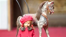 Malá Albta mla nejradji panenky a kon.