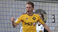 Jihlavský Marek Jungr se raduje z gólu. Jihlavský Marek Jungr se raduje z gólu.
