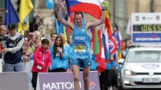 NEJLEPŠÍ ČECH. Český běžec Jan Kreisinger v cíli Pražského půlmaratonu, na... NEJLEPŠÍ ČECH. Český běžec Jan Kreisinger v cíli Pražského půlmaratonu, na...