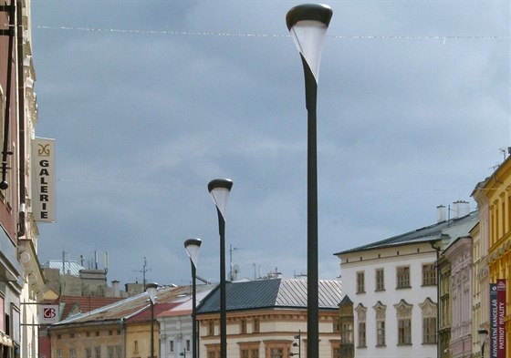 Kvli lampám Philips UrbanStar eká olomoucký magistrát soud s architektem a autorem podoby Horního námstí. Ten s jejich osazením nesouhlasí.