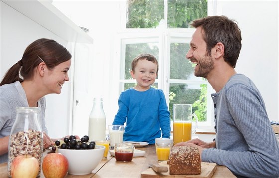 Na snídani si udlejte as spolen s rodinou, nastartuje vás to na celý den (ilustraní snímek)