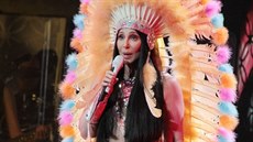 Cher v kostýmu indiánky