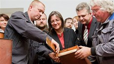 Bá Bílé ve v Hradci Králové odhalila své poklady (18.4.2014).