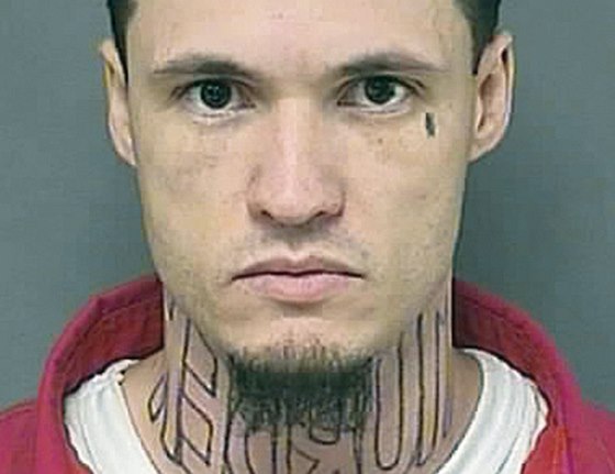 Jeffrey Chapman má na krku vskutku netradiní tetování
