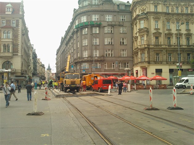 Oprava tramvajové trat u Václavského námstí