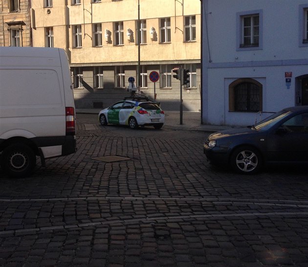 Google Street View auto v Praze