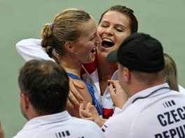 JSOT. Petra Kvitov slav s Luci afovou postup do finle Fed Cupu. 