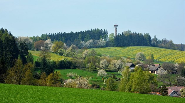 Rozhledna pulka nad obc Lbosn