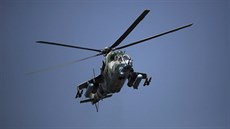 Ukrajinská vojenská helikoptéra nedaleko Slavjansku (24. dubna 2014) Ukrajinská vojenská helikoptéra nedaleko Slavjansku (24. dubna 2014)
