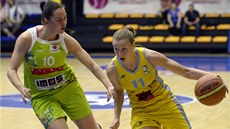 Kateřina Elhotová (vpravo) z USK Praha a Barbora Kašpárková z Brna. Kateřina Elhotová (vpravo) z USK Praha a Barbora Kašpárková z Brna.