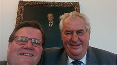 Senátor Zdeněk Škromach se ve středu připojil po bok slavných celebrit. Ne že... Senátor Zdeněk Škromach se ve středu připojil po bok slavných celebrit. Ne že...