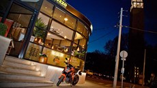 Prezentace motocyklu KTM Super Duke zaínala v Budapeti.