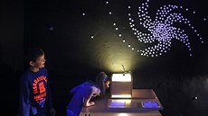 Druháci z dolnobeanské Z da Vinci na výstav Matematika na dotyk (22. dubna...