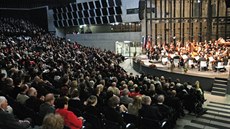 Někdejší plynojem Gong, přebudovaný na moderní sál, se stal už samozřejmým... Někdejší plynojem Gong, přebudovaný na moderní sál, se stal už samozřejmým...