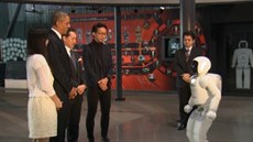 Prezident Barack Obama se na návštěvě Japonska setkal i s humanoidním robotem... Prezident Barack Obama se na návštěvě Japonska setkal i s humanoidním robotem...
