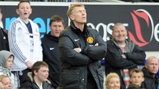 DALŠÍ NADĚJE MIZÍ. Trenér Manchesteru United David Moyes zažil trpký návrat na DALŠÍ NADĚJE MIZÍ. Trenér Manchesteru United David Moyes zažil trpký návrat na