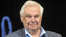 Herec a dabér Antonín Molčík na snímku z roku 2013. Herec a dabér Antonín Molčík na snímku z roku 2013.