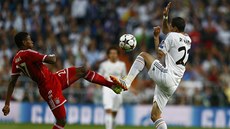 KOPAKA NA KOPAKU. Fotbalista Realu Madrid Angel Di Maria (vlevo) se stetl v