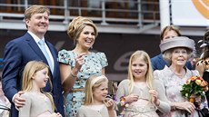 Nizozemský král Vilém-Alexandr, královna Máxima a princezny Amalia, Ariane a...
