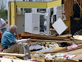 Bouková vlna doprovázená tornády zabila v USA nejmén 35 lidí. Desetitisíce...