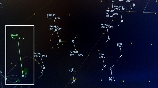 Snmky z radaru zen letovho provozu Lisabon ukazuje polohu letadla Jiho Prui - v zatrenm rmeku