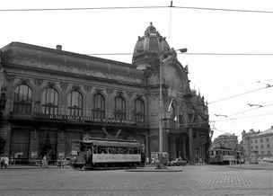 Snmek z rozlukovho prvodu starch tramvajovch voz dne 9. kvtna 1974.