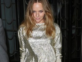 Módní návrháka Stella McCartney ve vlastním modelu