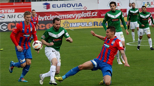 BOJOVNOST. Momentka z utkn Jablonec vs. Plze. 