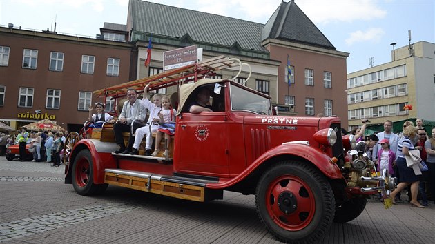 Historickou stkakou hasi ze zlnsk sti Prtn se projel i primtor Miroslav Admek.