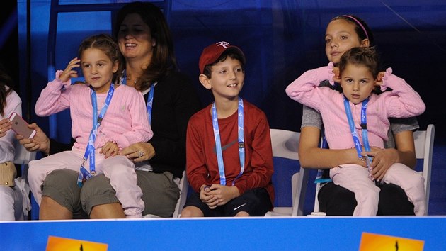 Dcerky Rogera Federera a jeho manelky Mirky  Charlene Riva a Myla Rose se dokaly bratk.