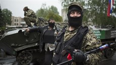 Proruští separatisté ve Slavjansku na východě Ukrajiny (3. května 2014) Proruští separatisté ve Slavjansku na východě Ukrajiny (3. května 2014)