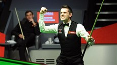 Mark Selby se raduje z titulu mistra světa ve snookeru. Mark Selby se raduje z titulu mistra světa ve snookeru.