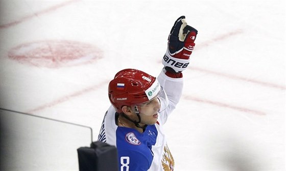 Ruský útoník Alexandr Ovekin slaví svj gól.