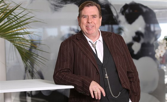 Timothy Spall pivezl do Cannes snímek, v nm hraje malíe Turnera a na svých...