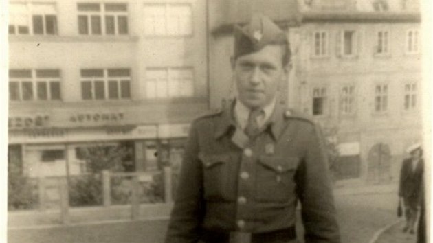 Josef Hasinec v roce 1945.