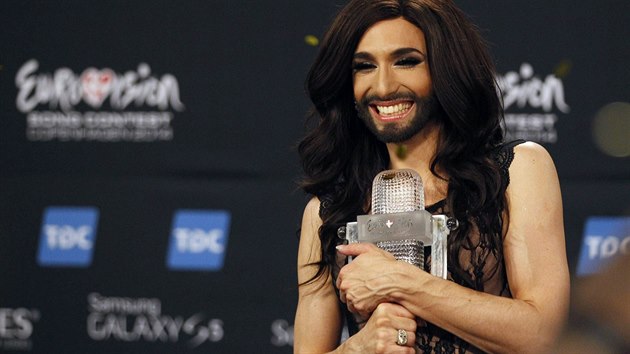 Vtzem letonho ronku televizn psov soute Eurovize se stala vousat zpvaka Conchita Wurst z Rakouska, za kterou se skrv 25let rakousk travesti zpvk Thomas Neuwirth (10. kvtna 2014).