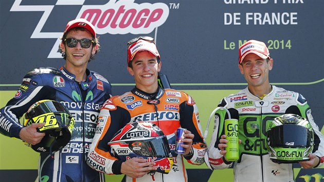 Ti nejlep nui ze zvodu MotoGP na Velk cen Francie (zleva): druh Valentino Rossi, vtz Marc Mrquez a tet  Alvaro Bautista