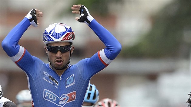 Nacer Bouhanni ovldl sedmou etapu Giro d' Italia.