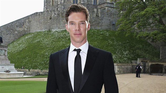 Benedict Cumberbatch na veei podan princem Williamem na zmku ve Windsoru (13. kvtna 2014)