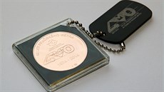 Travel bug s motivem 40. výročí pražského metra Travel bug s motivem 40. výročí pražského metra