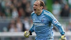Český brankář Jaroslav Drobný se raduje ze záchrany Hamburku v bundeslize. Český brankář Jaroslav Drobný se raduje ze záchrany Hamburku v bundeslize.