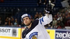 Iiro Pakarinen z Finska rozhodl duel se Švýcarskem při nájezdech. Iiro Pakarinen z Finska rozhodl duel se Švýcarskem při nájezdech.
