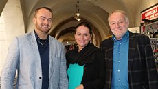 Luděk Sobota, jeho manželka Adriena a mladší syn Ladislav (12. března 2014) Luděk Sobota, jeho manželka Adriena a mladší syn Ladislav (12. března 2014)